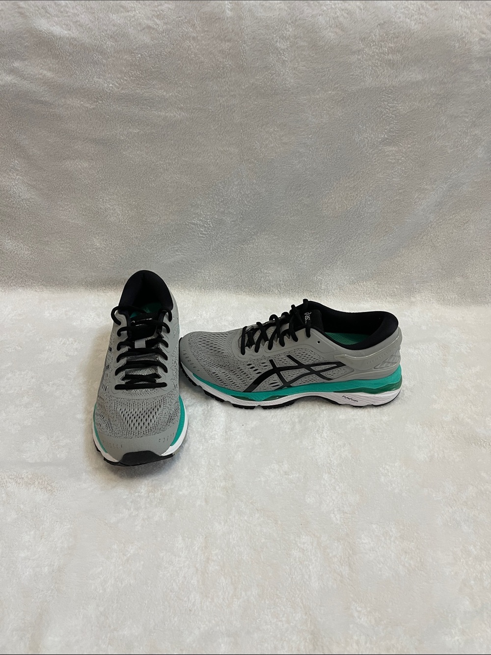 ASICS Women’s Grey & Teal Running Sneakers Size 9